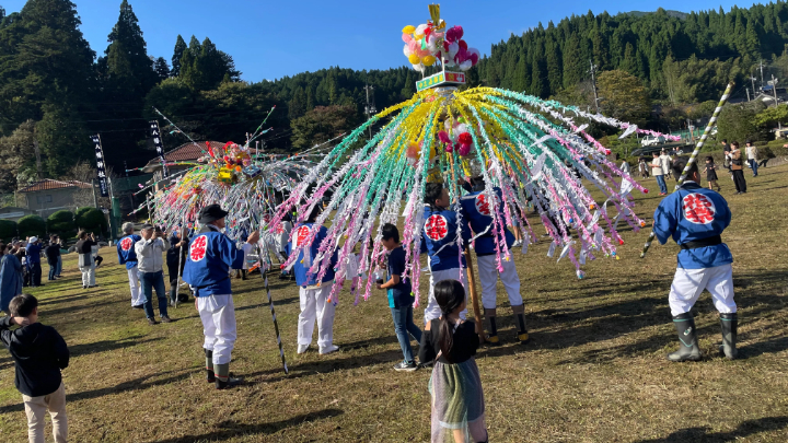 阿波八幡神社の花祭り
